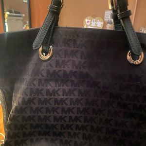 Michael kors tote